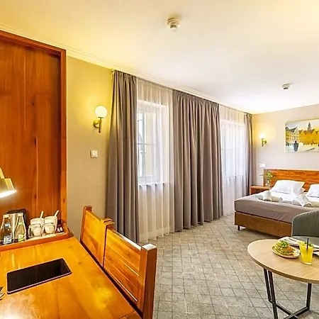 Piast Centrum Hotel 3*